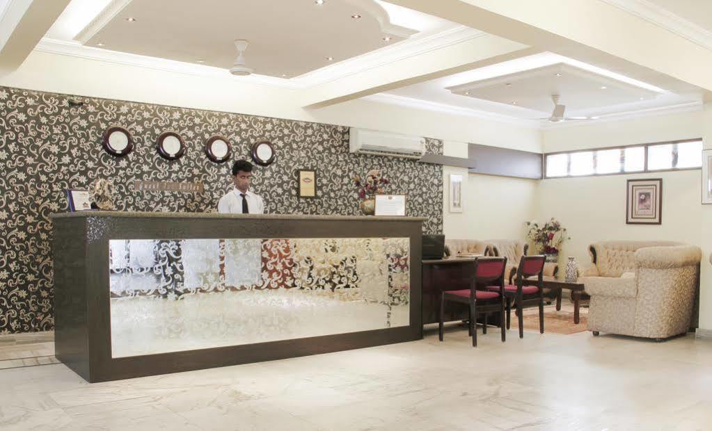Genx Banjara Hill 1589 Otel Haydarabad Dış mekan fotoğraf