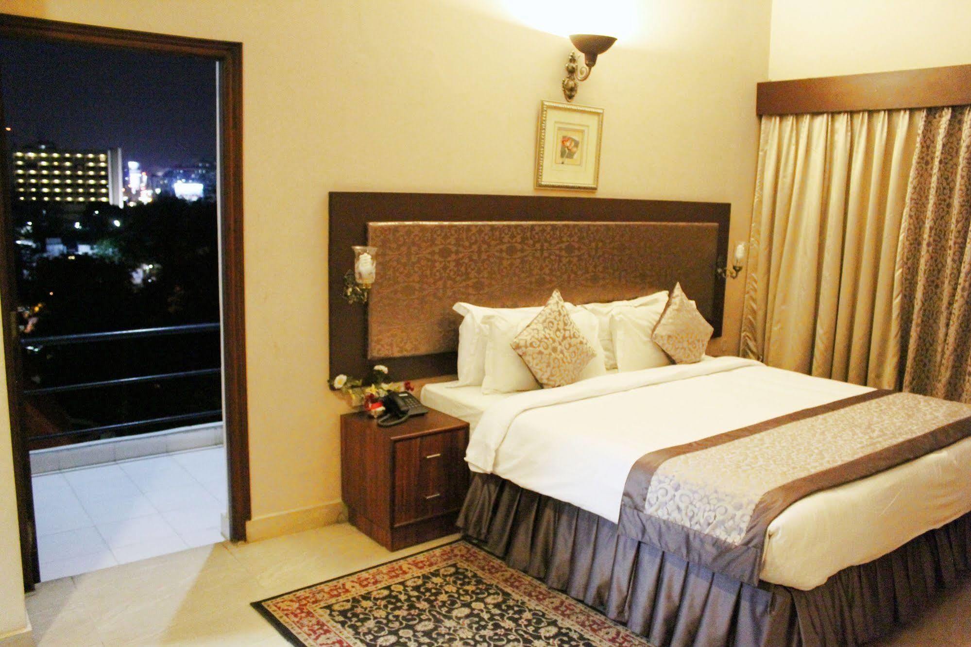 Genx Banjara Hill 1589 Otel Haydarabad Dış mekan fotoğraf