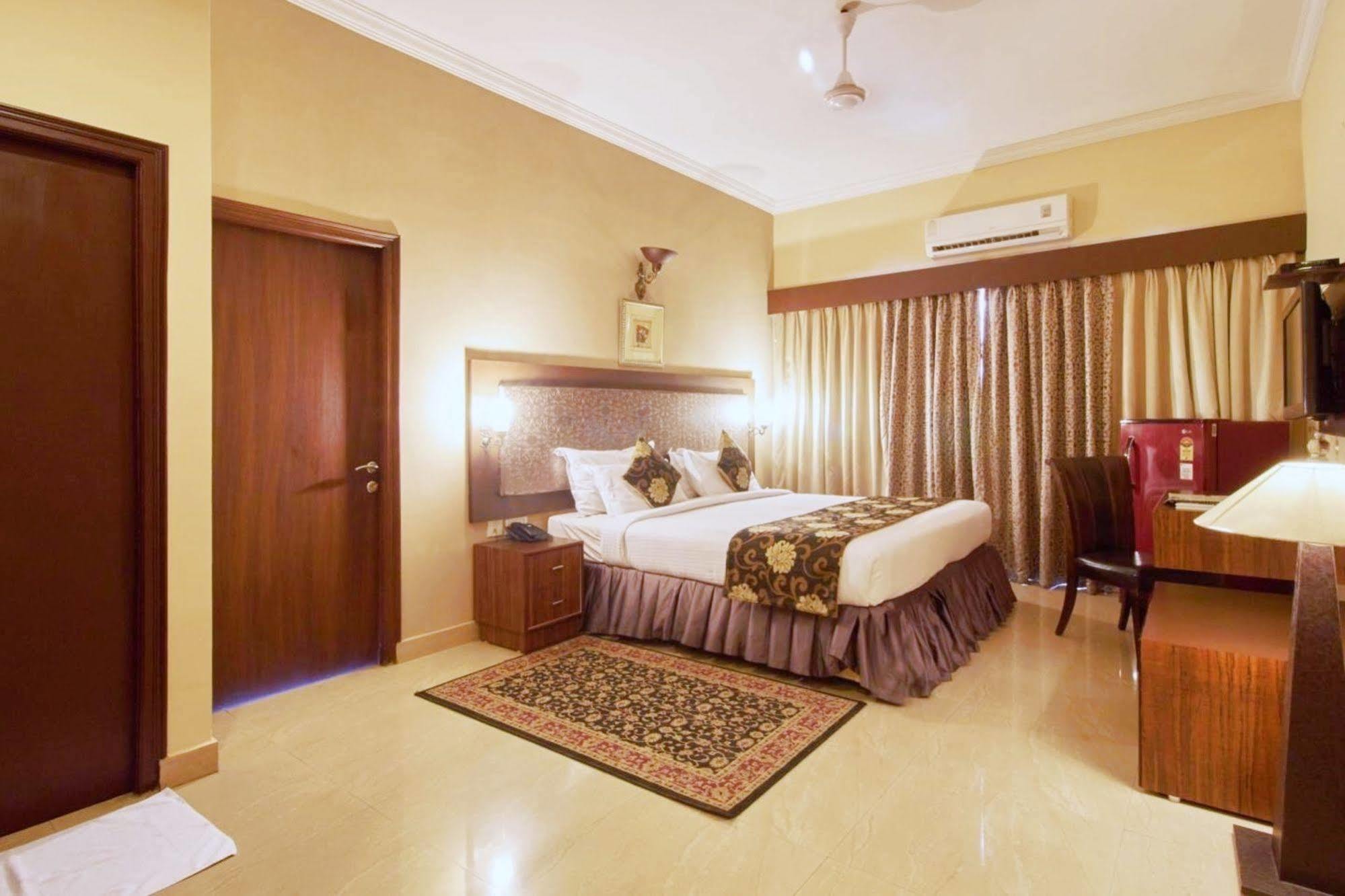 Genx Banjara Hill 1589 Otel Haydarabad Dış mekan fotoğraf