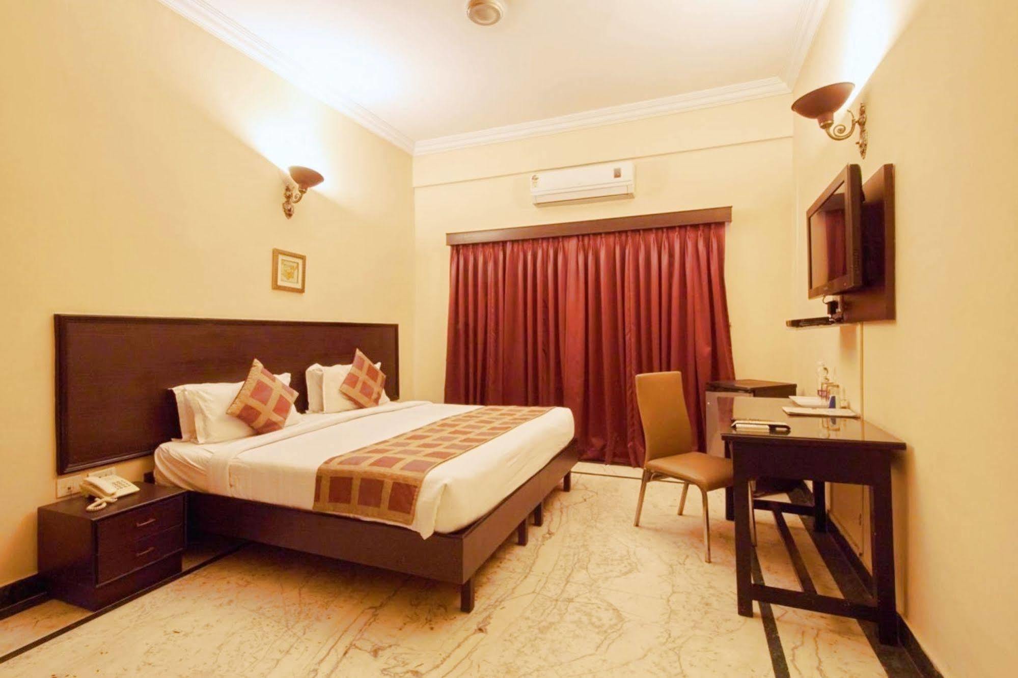 Genx Banjara Hill 1589 Otel Haydarabad Dış mekan fotoğraf